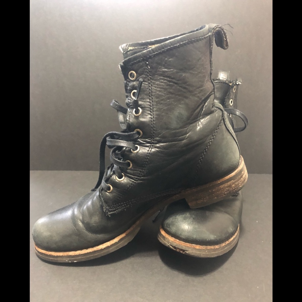 Frye Veronica Boots - Love these Boots!  Perfectly broken in for the next owner!
